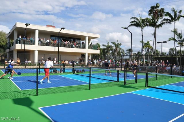 517 Avellino Isles CIR 101, Naples, FL 34119