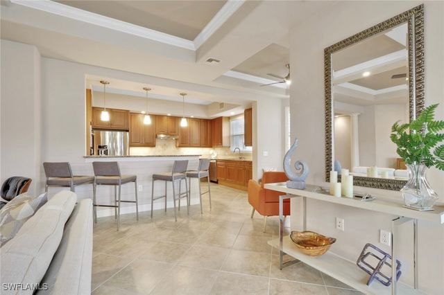 517 Avellino Isles CIR 101, Naples, FL 34119