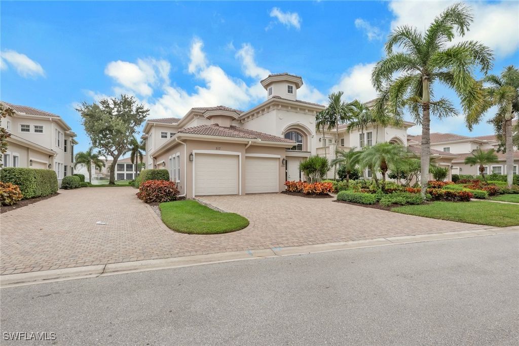 517 Avellino Isles CIR 101, Naples, FL 34119