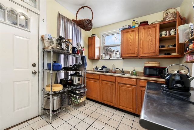 817 N Sheridan Avenue, Highland Park, PA 15206