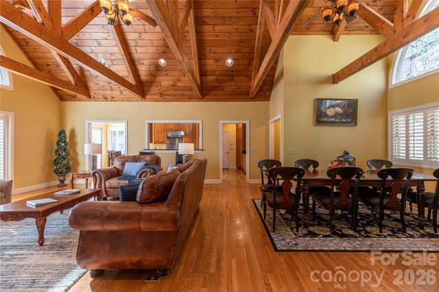 446 Windridge Drive, Sugar Grove, NC 28679