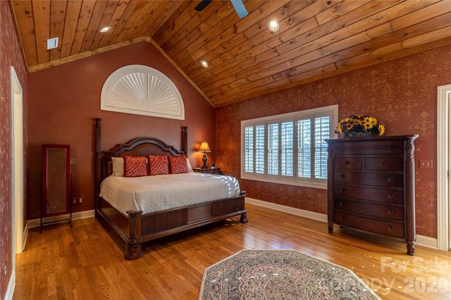 446 Windridge Drive, Sugar Grove, NC 28679
