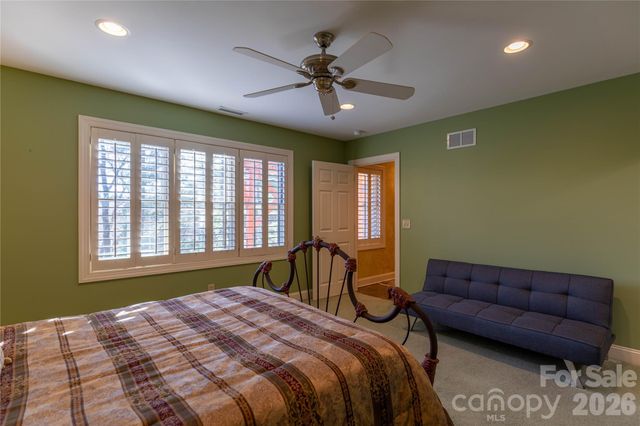 446 Windridge Drive, Sugar Grove, NC 28679