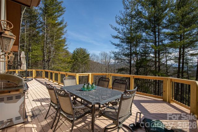 446 Windridge Drive, Sugar Grove, NC 28679