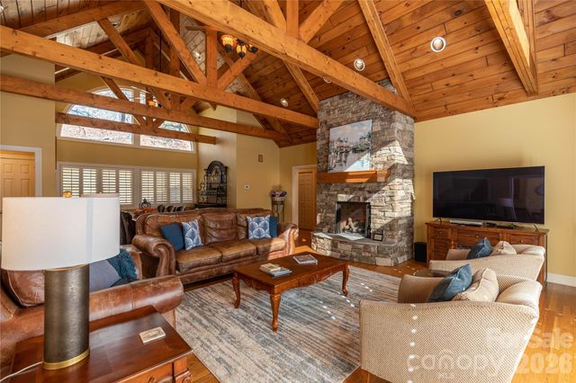 446 Windridge Drive, Sugar Grove, NC 28679