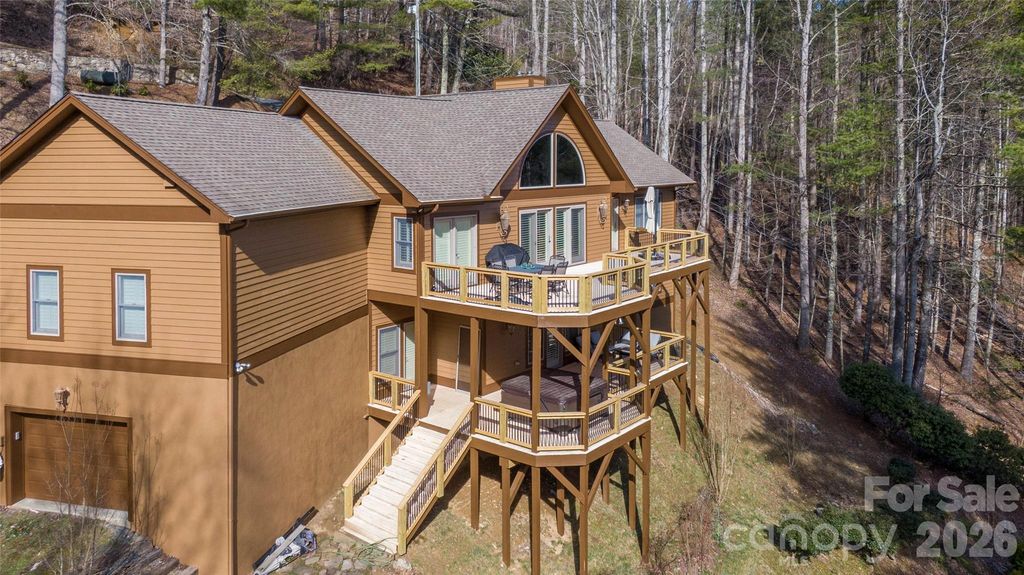 446 Windridge Drive, Sugar Grove, NC 28679