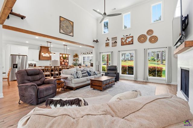251 Mossy Lake Road, Perry, GA 31069