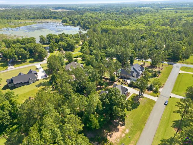 251 Mossy Lake Road, Perry, GA 31069