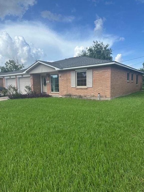 6023 Winterhaven Drive, Houston, TX 77087