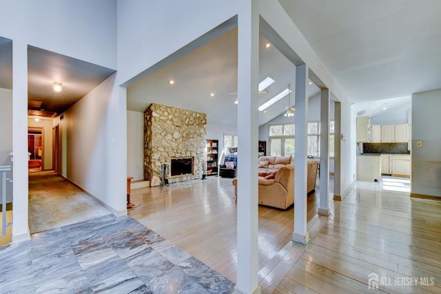 6 Keen Lane, Edison, NJ 08820