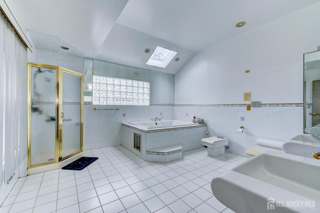 6 Keen Lane, Edison, NJ 08820