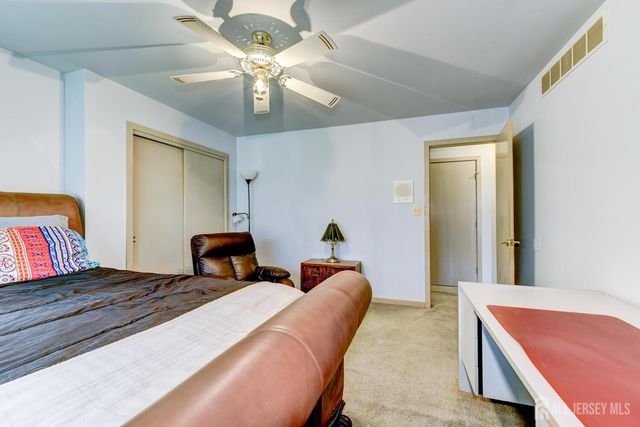 6 Keen Lane, Edison, NJ 08820