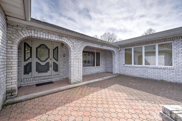 6 Keen Lane, Edison, NJ 08820