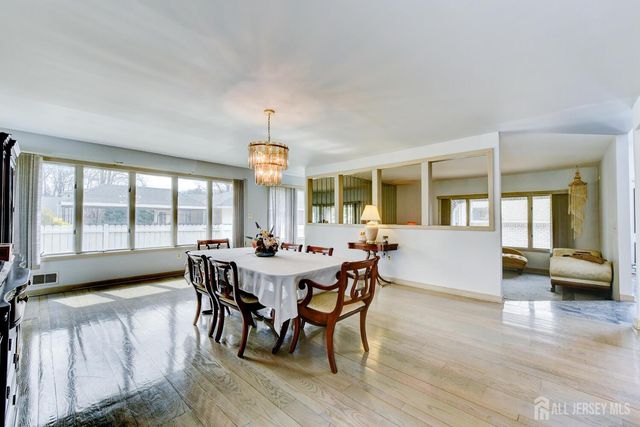 6 Keen Lane, Edison, NJ 08820