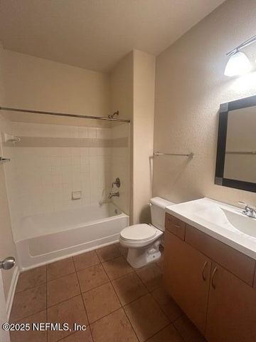 8290 W GATE Parkway W 1314, Jacksonville, FL 32216