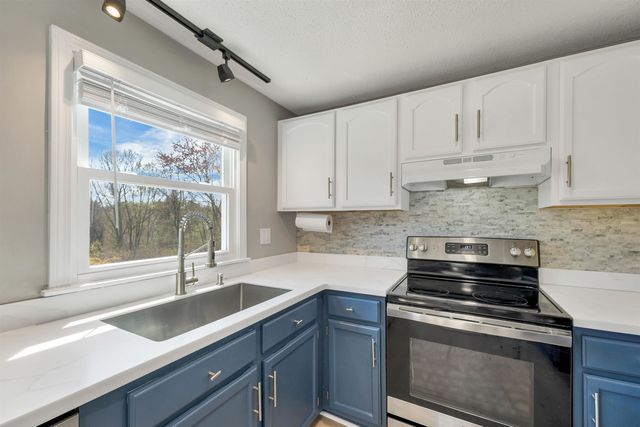 5 Richardson Road L, Derry, NH 03038