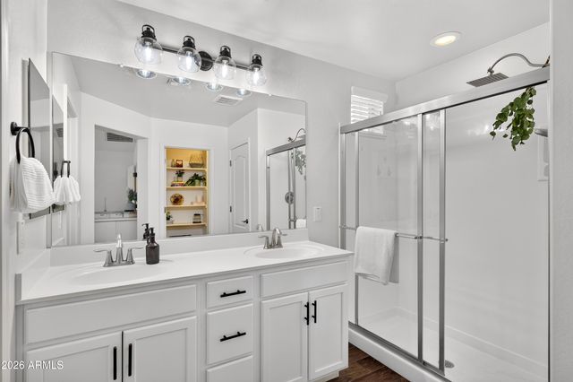18324 W PUEBLO Avenue, Goodyear, AZ 85338