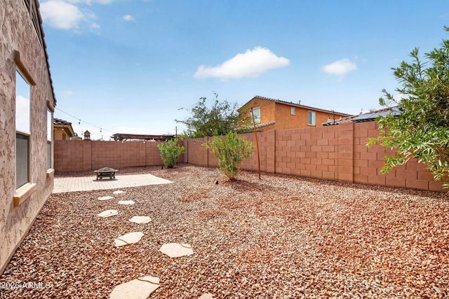 18324 W PUEBLO Avenue, Goodyear, AZ 85338