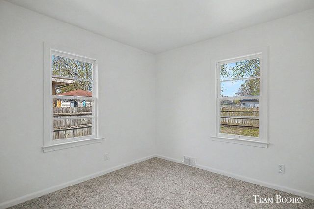 2700 Rockwood Court, Wyoming, MI 49519