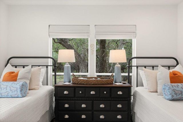 109 Freedom DR, Wimberley, TX 78676