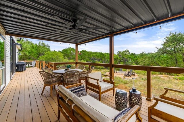 109 Freedom DR, Wimberley, TX 78676