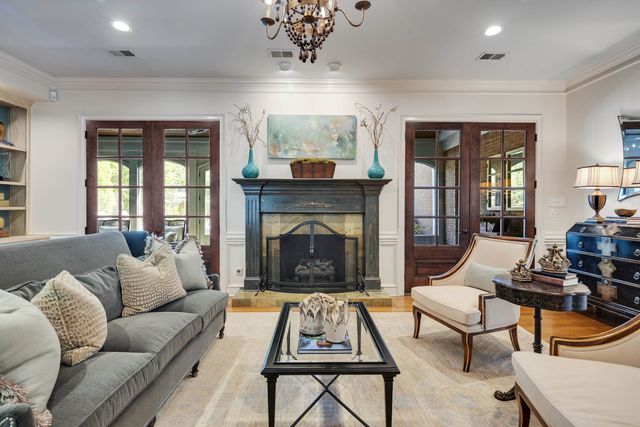 9231 FOREST ESTATES CV, Germantown, TN 38139