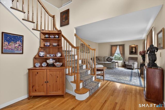 15 Farm Brook Court, Hamden, CT 06514