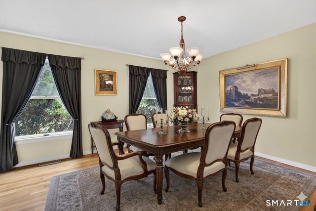 15 Farm Brook Court, Hamden, CT 06514