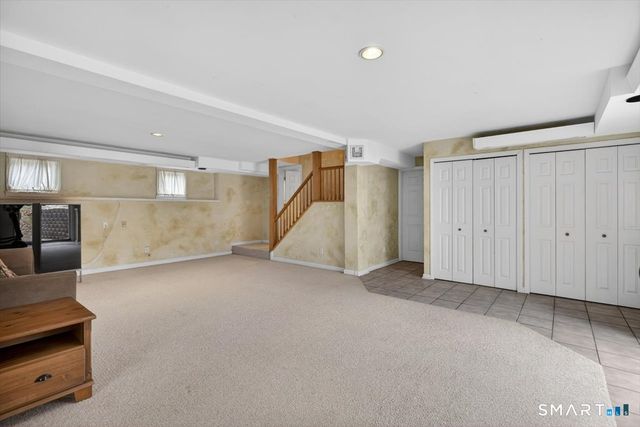 15 Farm Brook Court, Hamden, CT 06514