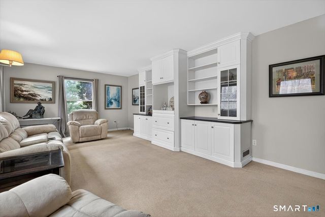 15 Farm Brook Court, Hamden, CT 06514