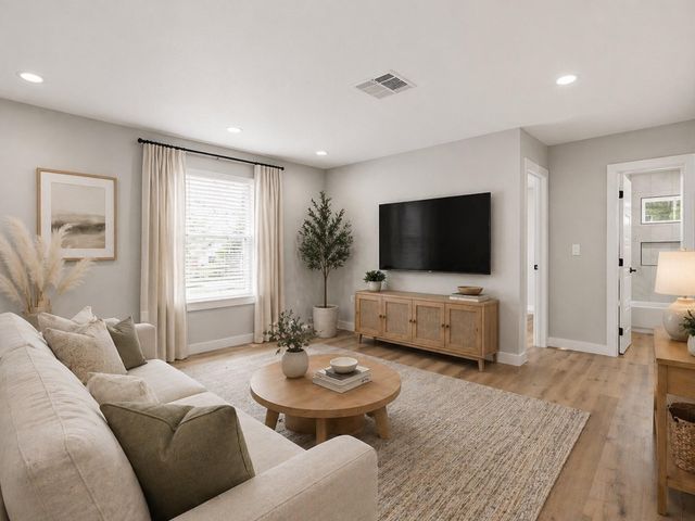 120 Alastair Drive, Pasadena, TX 77506