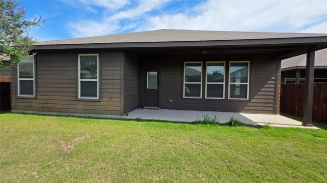 1912 Potrillo Lane, Fort Worth, TX 76131