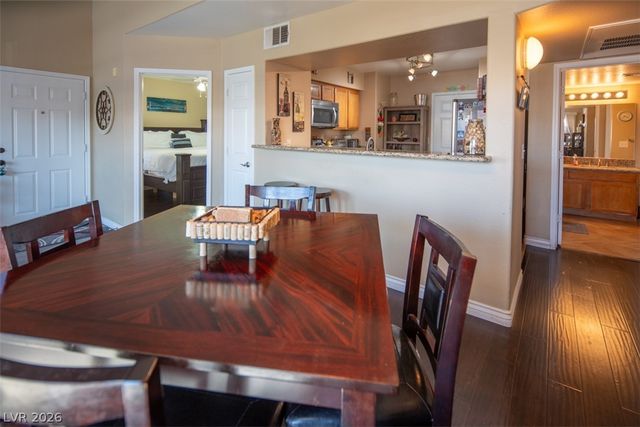 7255 West Sunset Road 2140, Las Vegas, NV 89113