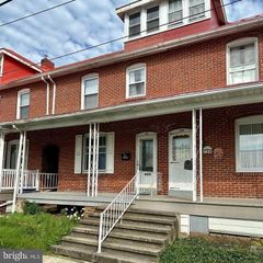 136 W POPLAR ST, Fleetwood, PA 19522