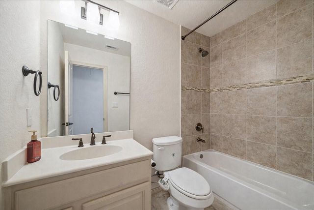 6007 Abercombie Lane, Sugar Land, TX 77479