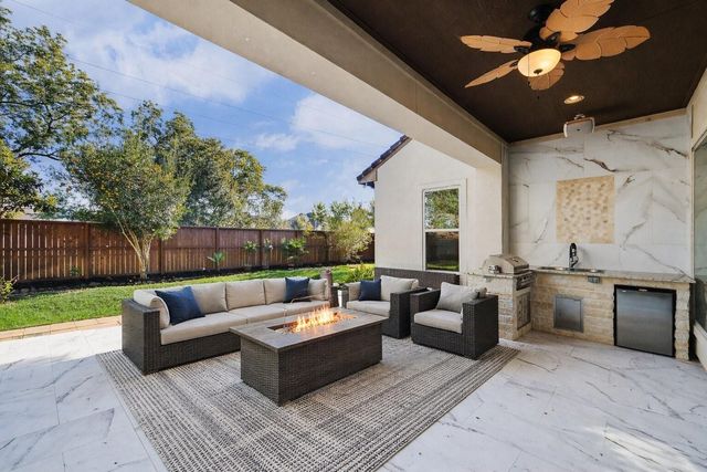 6007 Abercombie Lane, Sugar Land, TX 77479