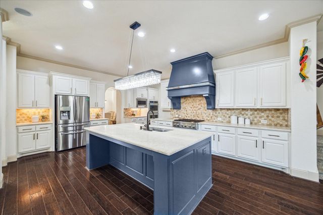 6007 Abercombie Lane, Sugar Land, TX 77479