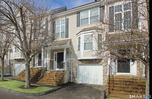 304 Sienna Drive 304, Danbury, CT 06810