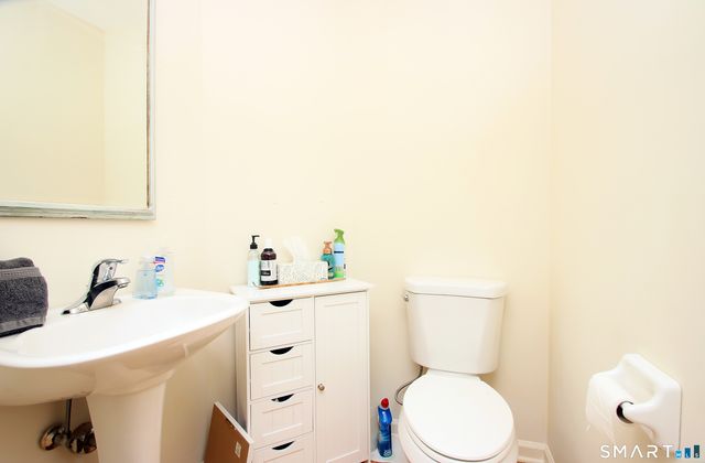 304 Sienna Drive 304, Danbury, CT 06810