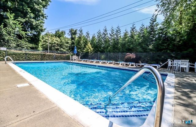 304 Sienna Drive 304, Danbury, CT 06810