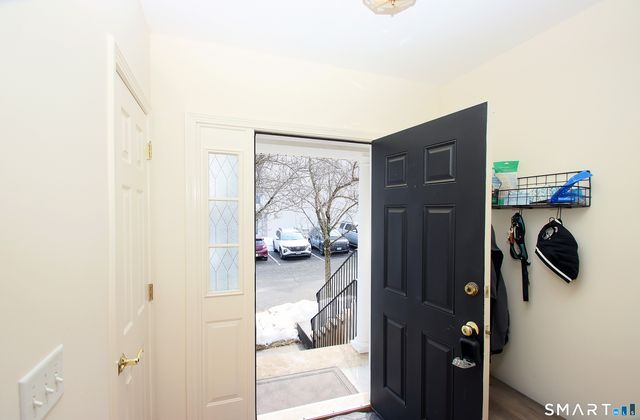 304 Sienna Drive 304, Danbury, CT 06810