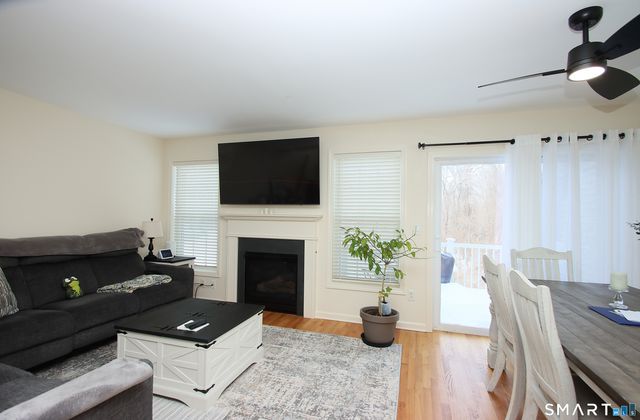 304 Sienna Drive 304, Danbury, CT 06810