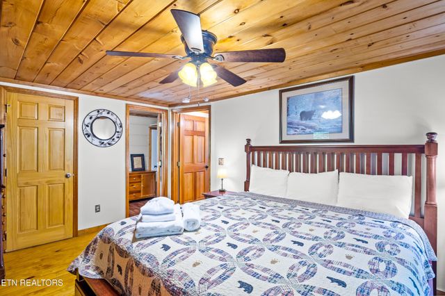 1017 Walini Way, Sevierville, TN 37876