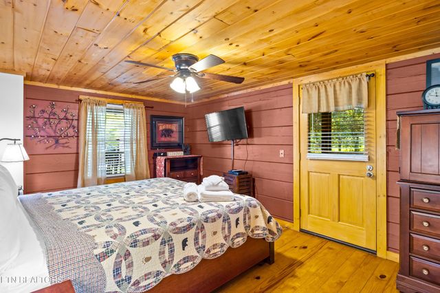 1017 Walini Way, Sevierville, TN 37876