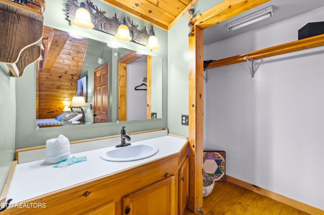 1017 Walini Way, Sevierville, TN 37876