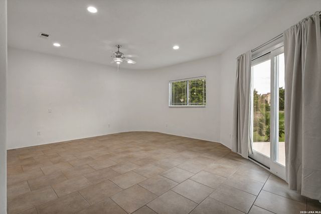 910 Silent Hollow, San Antonio, TX 78260