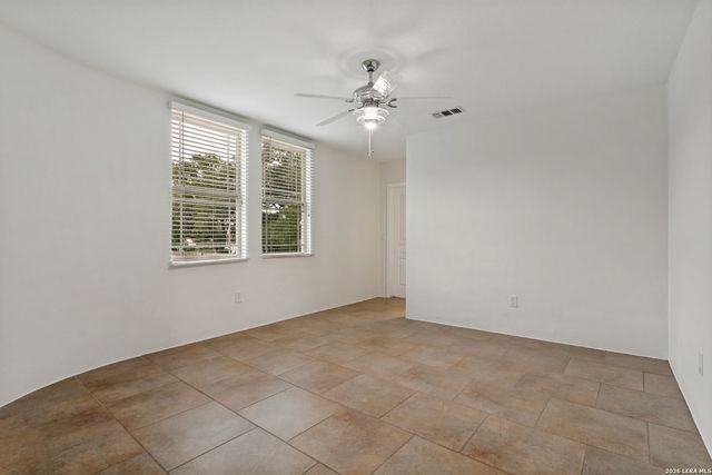 910 Silent Hollow, San Antonio, TX 78260