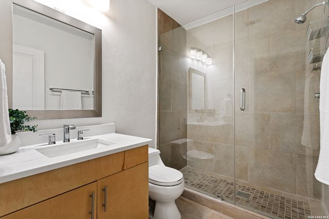 910 Silent Hollow, San Antonio, TX 78260