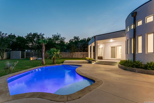910 Silent Hollow, San Antonio, TX 78260