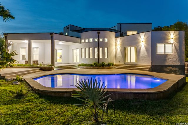 910 Silent Hollow, San Antonio, TX 78260